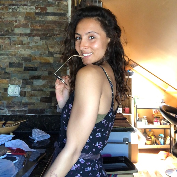 Meet Santana 🌸 Take a look into my closet! - Picture 3 of 10